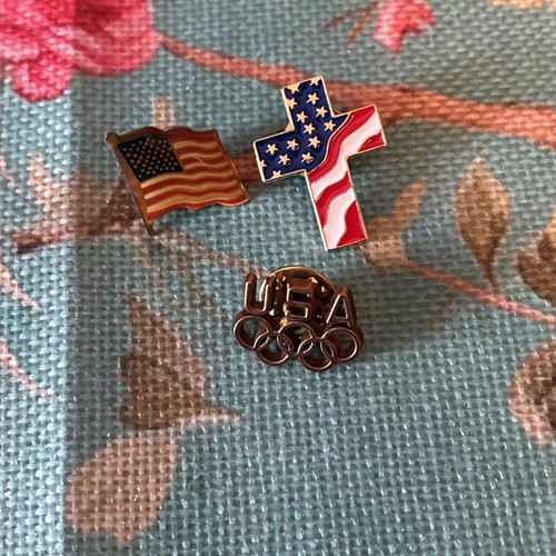 American flag lapel pin MADE IN USA Patriotic Memorial Day Lot Of 3 - Picture 1 of 3