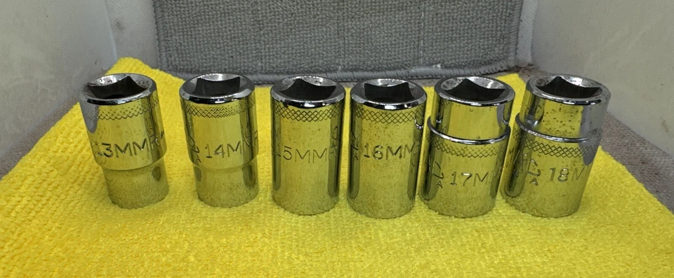 Mac Tools 1/2” Drive 6 Point Socket Set 6 Piece 13mm - 18mm - Image 2 of 4