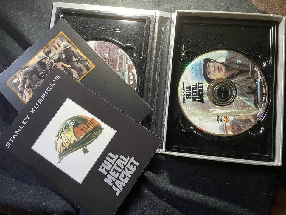 DVD FULL METAL JACKET STANLEY KUBRICK LTD DELUXE EDITION 2 DISC W/ FILM CELL - Image 2 of 4
