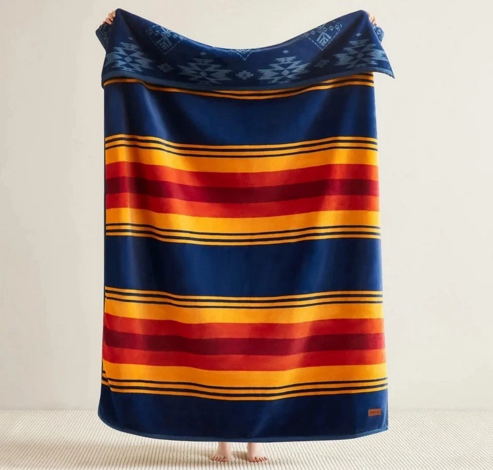 NEW Pendleton Reversible Soft Plush Throw Blanket Polyester 50" x 70" - Image 3 of 4