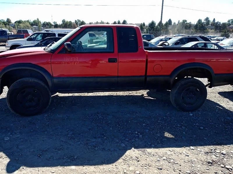 Hoja de ventilador de camioneta Chevrolet S10 2003 4,3 L 8261136 Foto 3 de 4