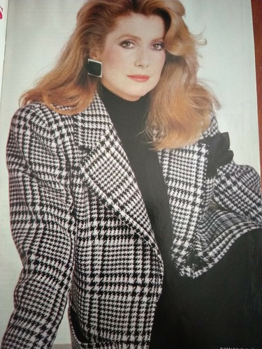 1984 Womans Day magazine Catherine Deneuve~Robert Wagner~Lynda Carter~Tiegs - Picture 7 of 12