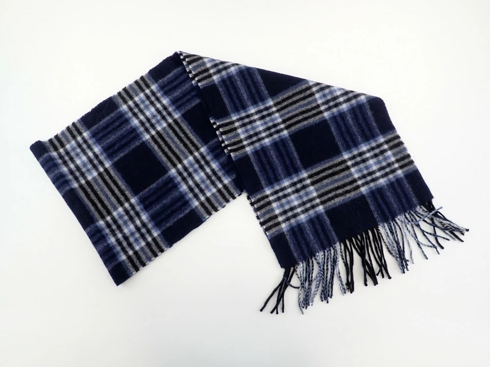 Bufanda con flecos a cuadros 100 % cachemir Club Room 67" x 11" 1/2 #CK57 Foto 3 de 4