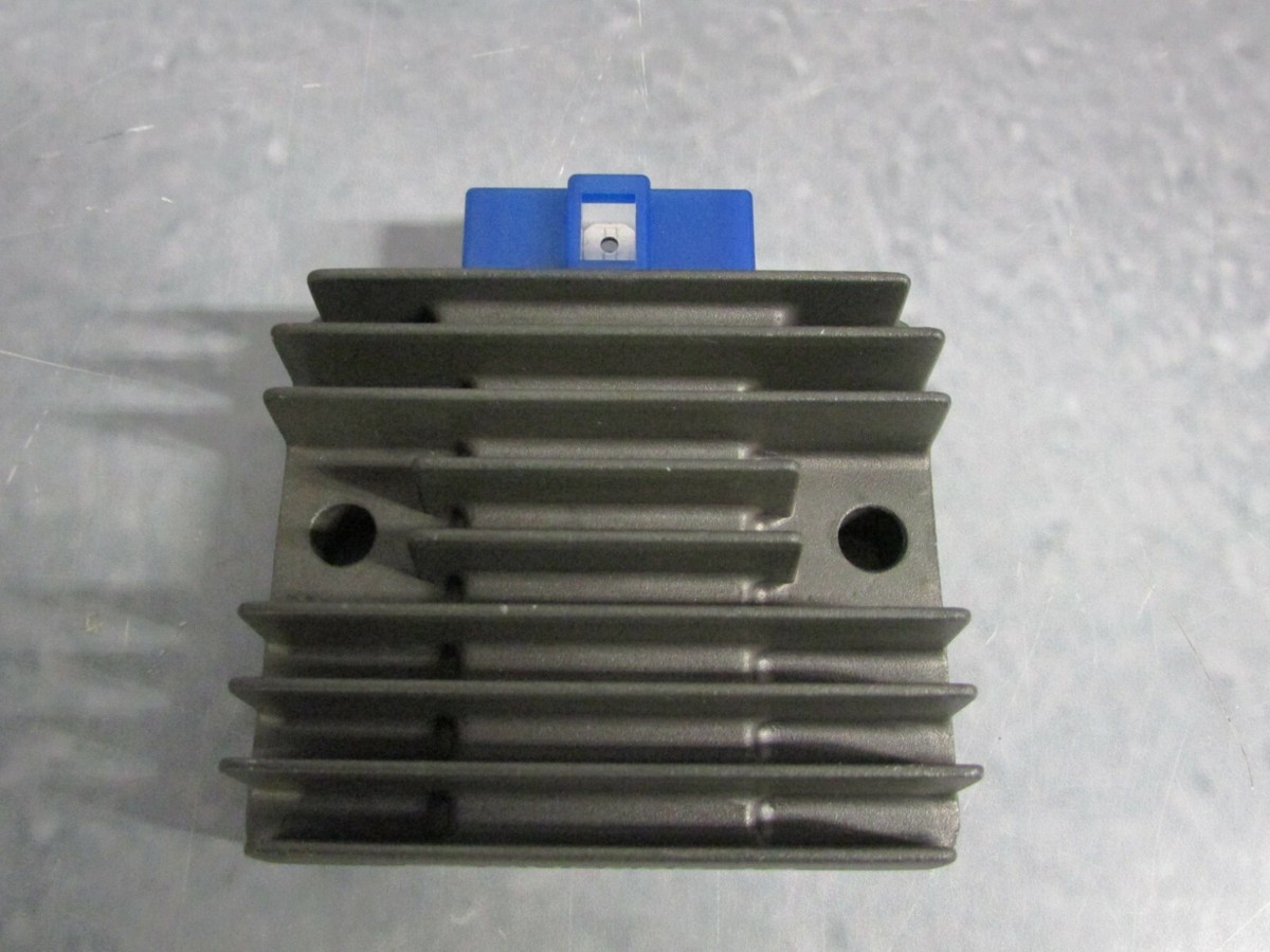 Honda 31600-ZE2-861 SH586B-12 12V with 5 Pins Voltage Regulator
