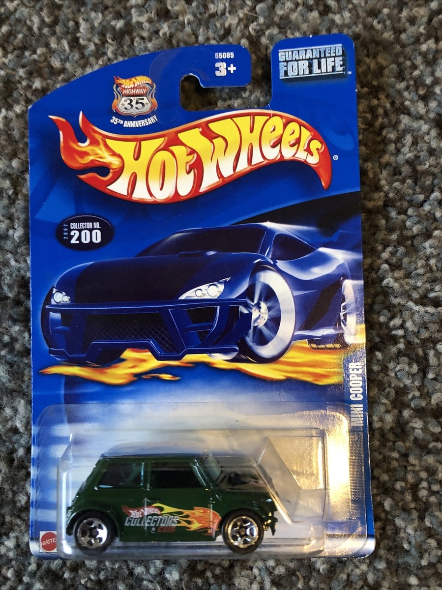 2 hotwheels ミニクーパー Hot Wheels Mini Cooper #040 & #140 Black & Yellow Lot Of 2