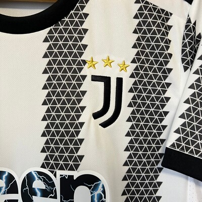Juventus Jersey 2022-23 Home Mens Soccer Shirt Medium H38907