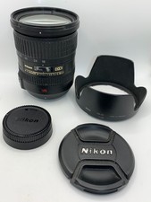 Nikon DX AF-S Nikkor 18-200mm f/3.5-5.6 G ED VR Lens + caps and hood