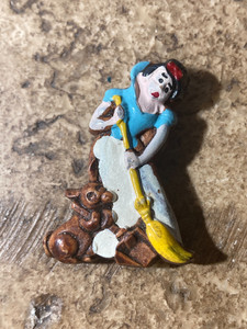 Rare 1938 Disney  Pin Vintage '' Snow White '' Hand Painted Wood Antique