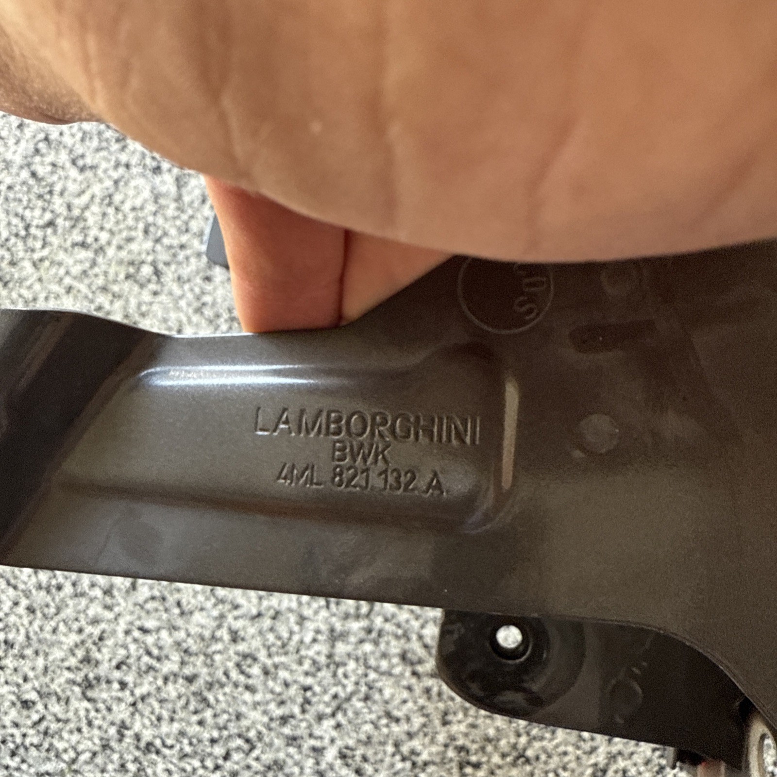 2018-Up Lamborghini Urus Strut Bracket Right Genuine OEM 4ML821132A