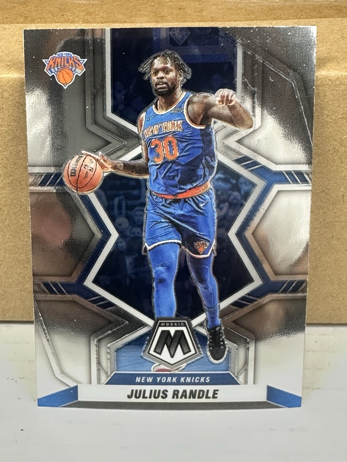 2021-22 Panini Mosaic - Silver Prizm #18 Julius Randle