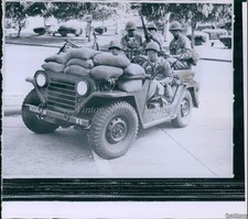 1964 Armed With Rifles Us Soldiers Patrol The Canal Zone 6X8 Vintage Press Photo