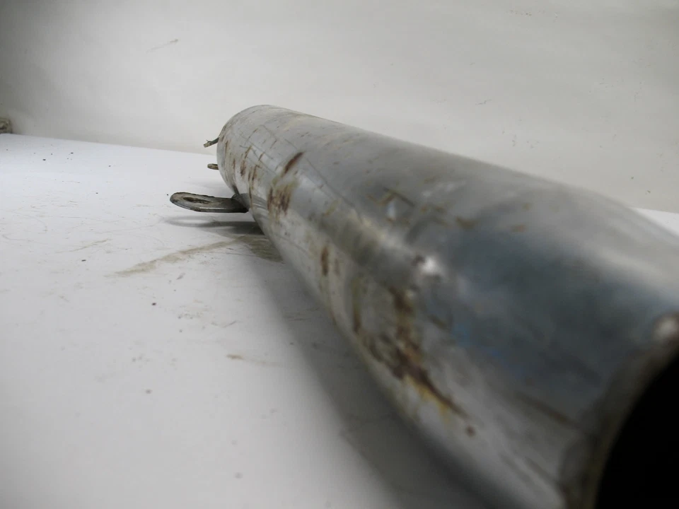 Suzuki vs1400 1994 vs 1400 Intruder silenciador derecho tubo de escape Foto 4 de 4