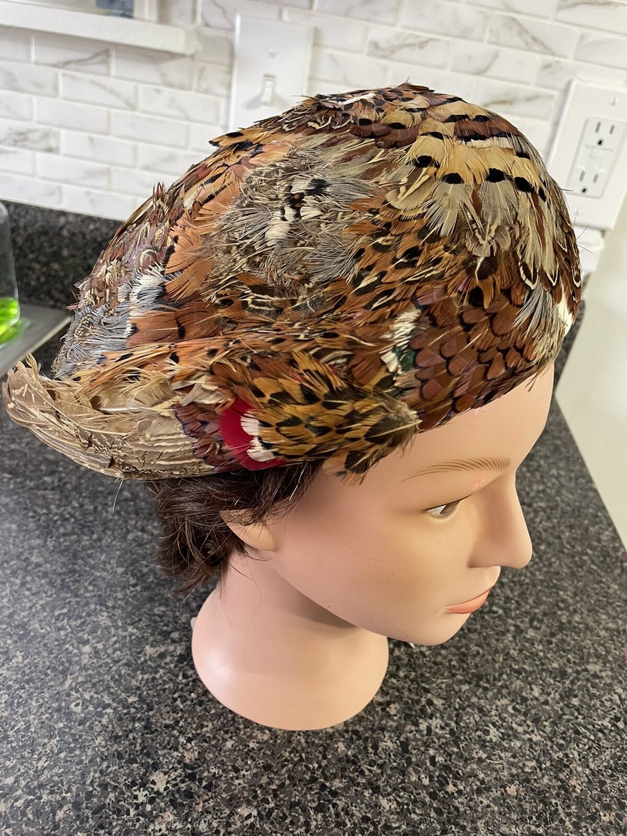 VINTAGE WOMANS ALBRIZIO FEATHER HAT OF NEW YORK. PHEASANT FEATHERS