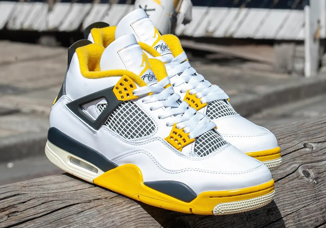 Nike Air Jordan 4 Retro Vivid Sulfur AQ9129-101 Womens New Nike Air Jordan 4 Retro Vivid Sulfur AQ9129-101 Womens New