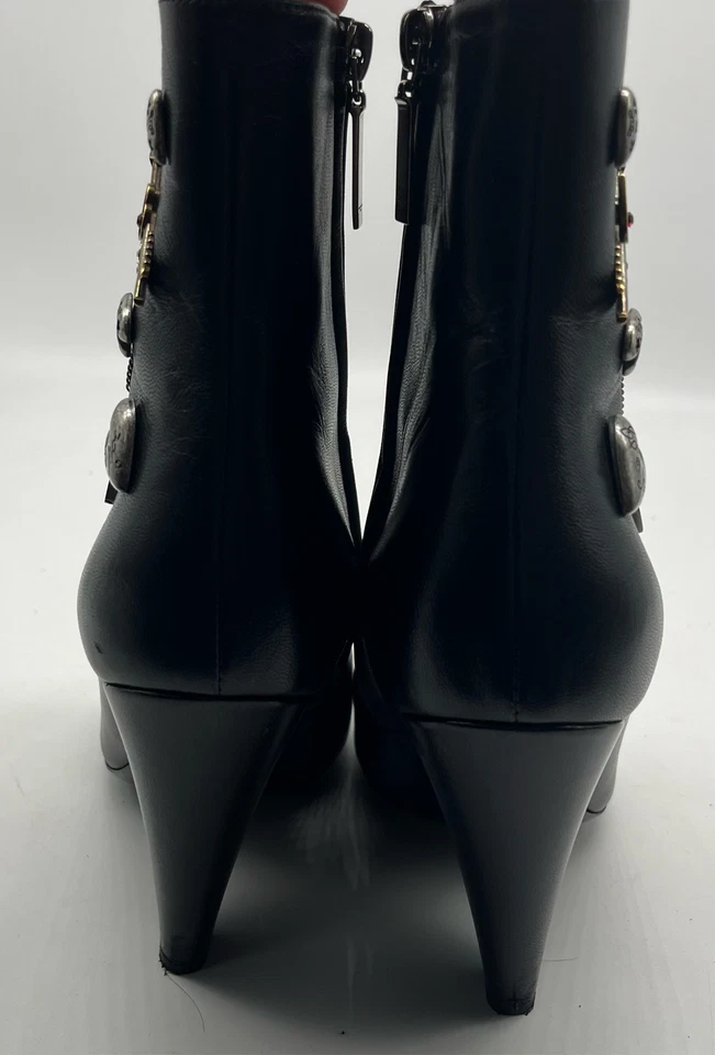 Botín Saint Laurent de cuero negro adornado a media pantorrilla talla 38,5 Foto 4 de 4