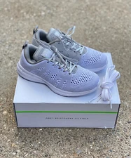 APL Athletic Propulsion Labs Techloom Pro Sneaker Size 6.5 White Metallic