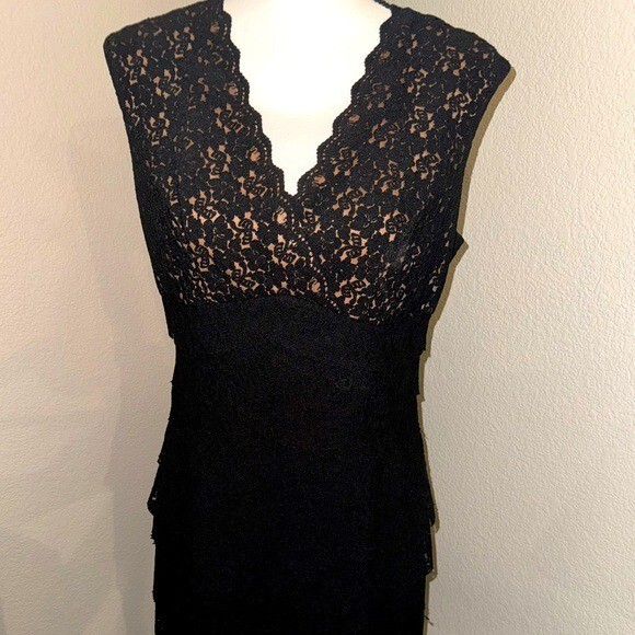 DRESS BARN COLLECTION PETITE Black Sleeveless Layered Lace Dress Size 10P