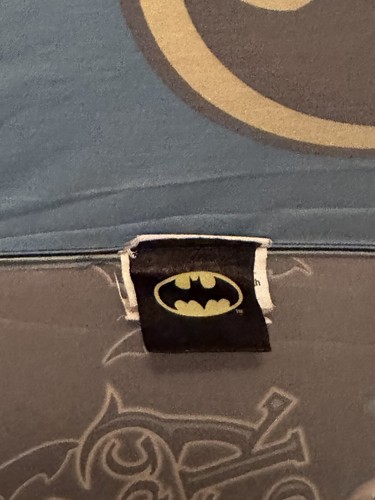BATMAN UMBRELLA TODDLER SIZE ACTION FIGURE HANDLE PREOWNED SCENES ON PANELS - Picture 11 of 13