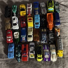Vintage Lot of 32 Diecast Cars- Hot wheels, Matchbox, and More Great Condition