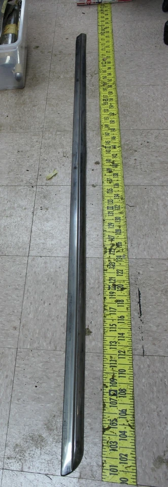 Moldura basculante izquierda OEM GM LH Chevrolet Sedán 1949-52 entrega (Bin45) Foto 3 de 4