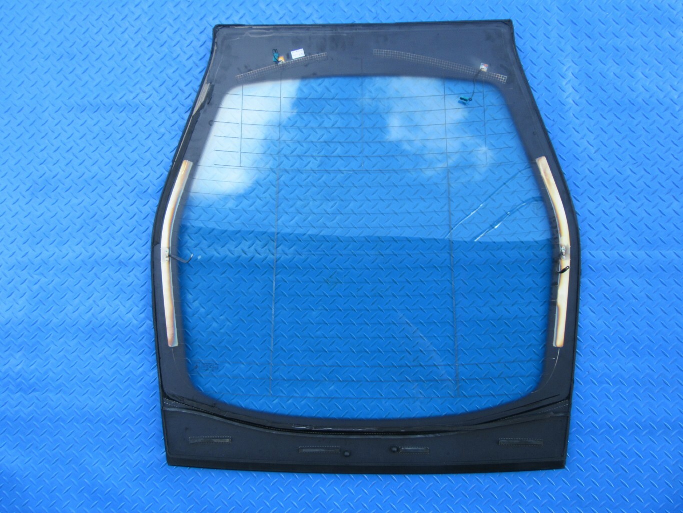 Ferrari 812 Superfast GTS rear back glass #0434