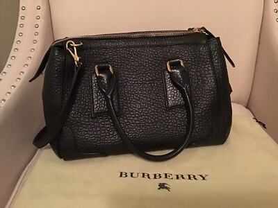 バッグ Burberrys Black Pebbled Leather Handbag Burberry Pebbled Black Leather Shoulder Bag with Original Dust Bag