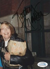 Kathy Mattea "Love Travels" AUTOGRAPH Signed 5x7 Candid Photo ACOA