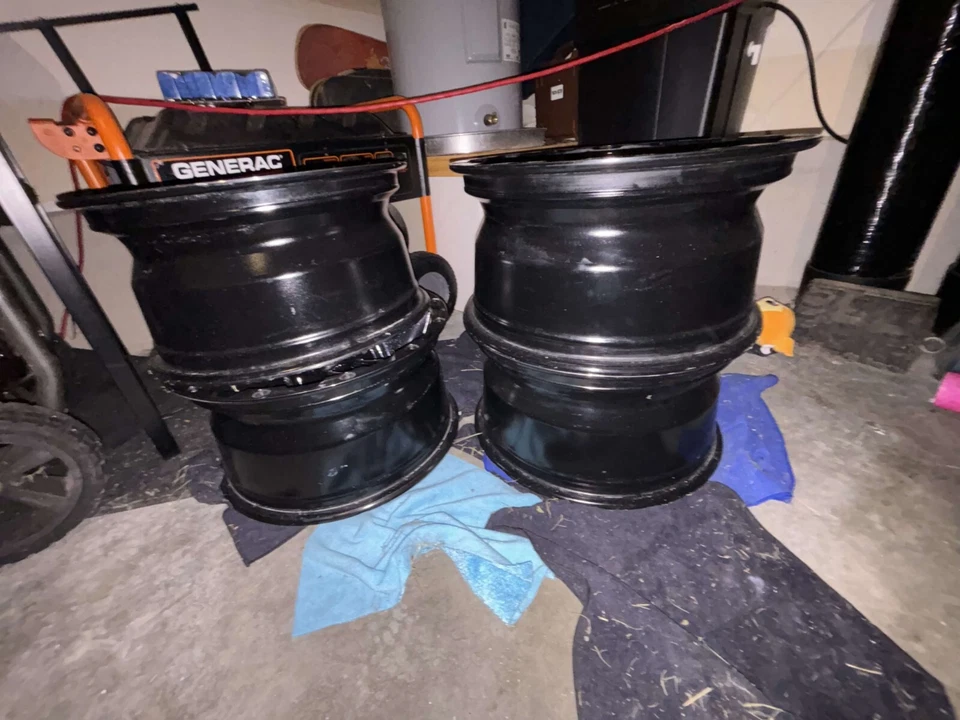 4 Used American Outlaw Railcar 17x8.5 6-135 Machined Black Wheels - Image 3 of 4