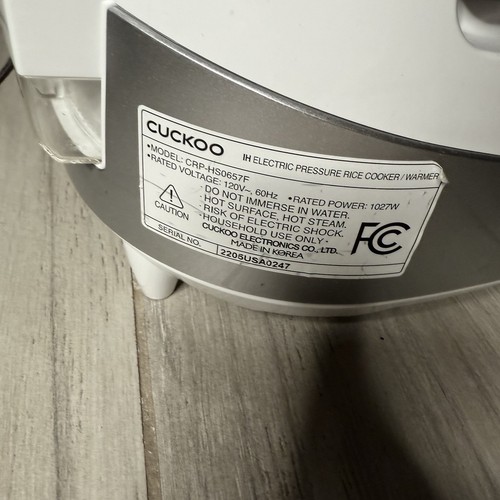 CUCKOO CRP-HS0657FW 12-Cup (Cooked) Rice Cooker Steamer Induction 16 Modes White - Picture 9 of 10