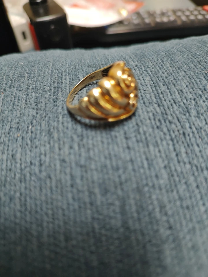 Anillo cúpula oro 10kt Foto 3 de 3