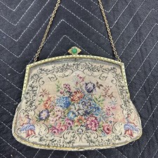 Vintage tapestry purse, Floral With Gold Chain Handle. Beautiful Detail,