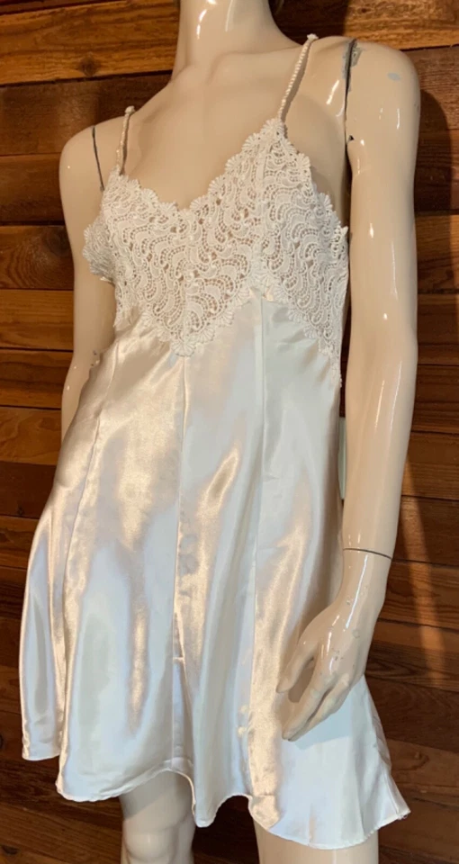 CAMISÓN BABYDOLL GO SOFTLY MARFIL SATINADO TALLA PEQUEÑA #14671 Foto 2 de 4