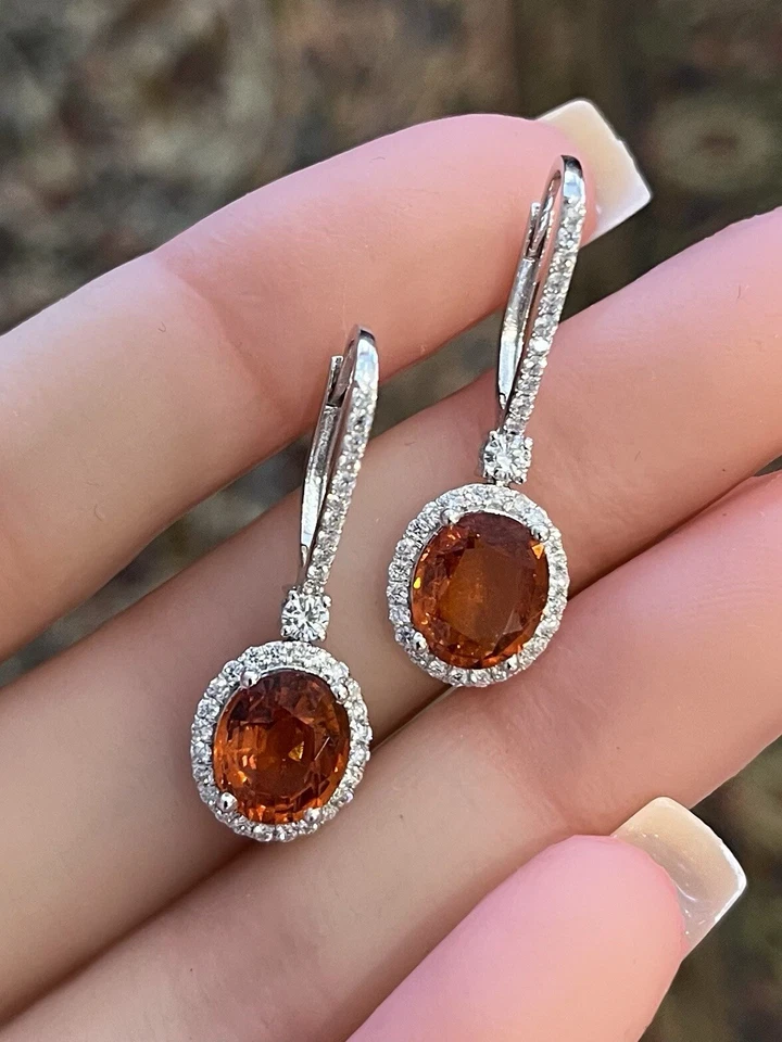 Aretes colgantes de diamantes y granate espesartita en oro blanco de 18 k - HM2639SI