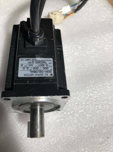 ONE USED Yaskawa Servo Motor SGM-02U3B4L - Picture 2 of 3
