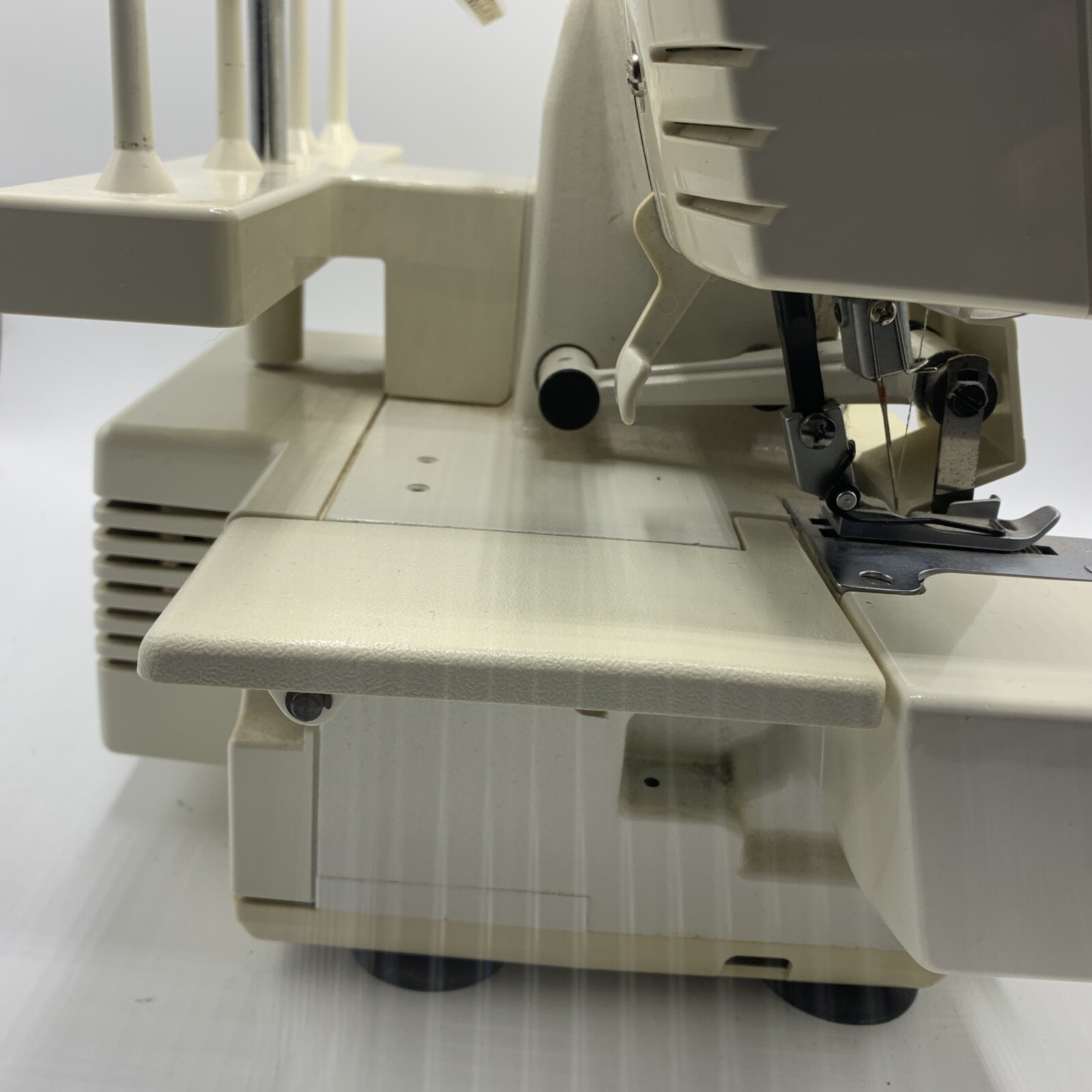 SINGER 14U354B SERGER OVERLOCK MERRITT MACHINE works tested eBay