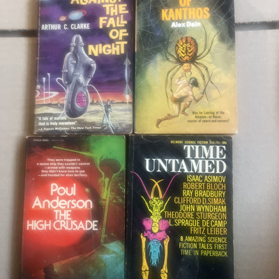Interesting Group Of 7 Vintage Science Fiction Paperbacks Fantastic Covers Bloch