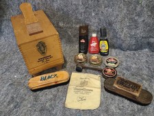Esquire Shoe Valet De Luxe Wooden Shoe Shine Box Kit w/ Brushes  Kiwi Polish