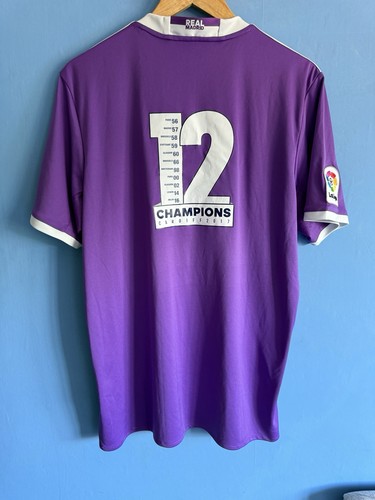 Maglia e pantaloncino da trasferta Real Madrid Champions 12 2016-17 taglia large - Foto 10 di 14