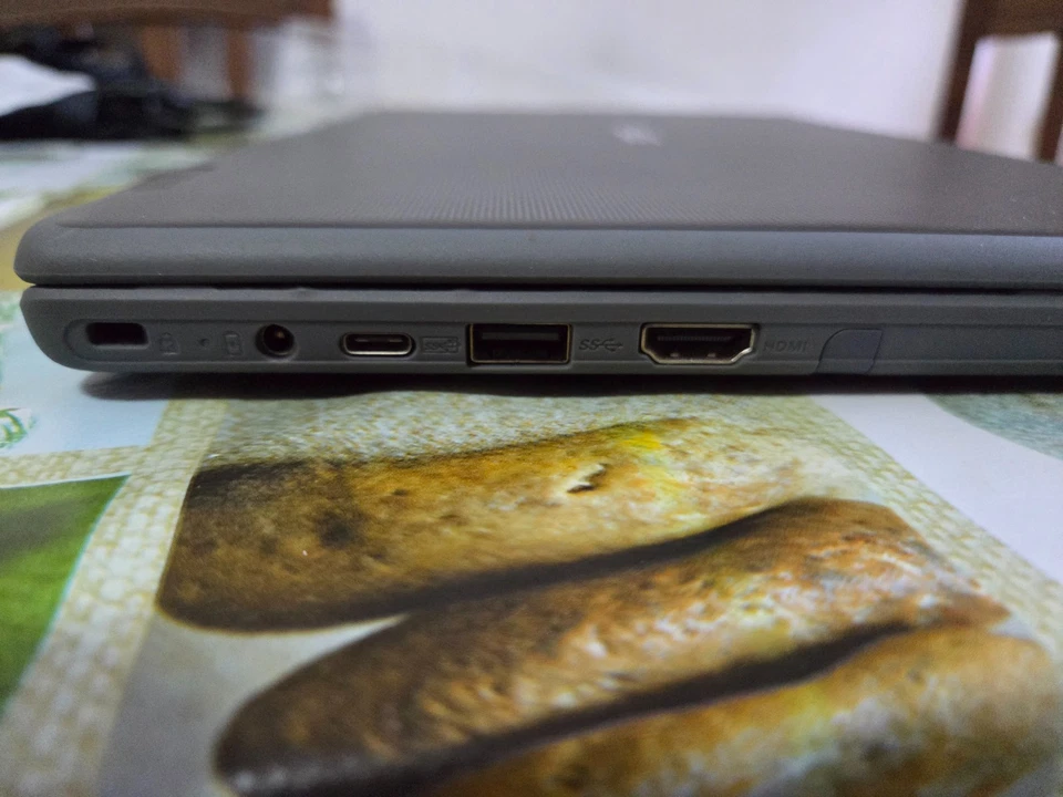 Notebook ASUS da 12"come nuovo, occasionissima !!!!! - Immagine 3 di 4