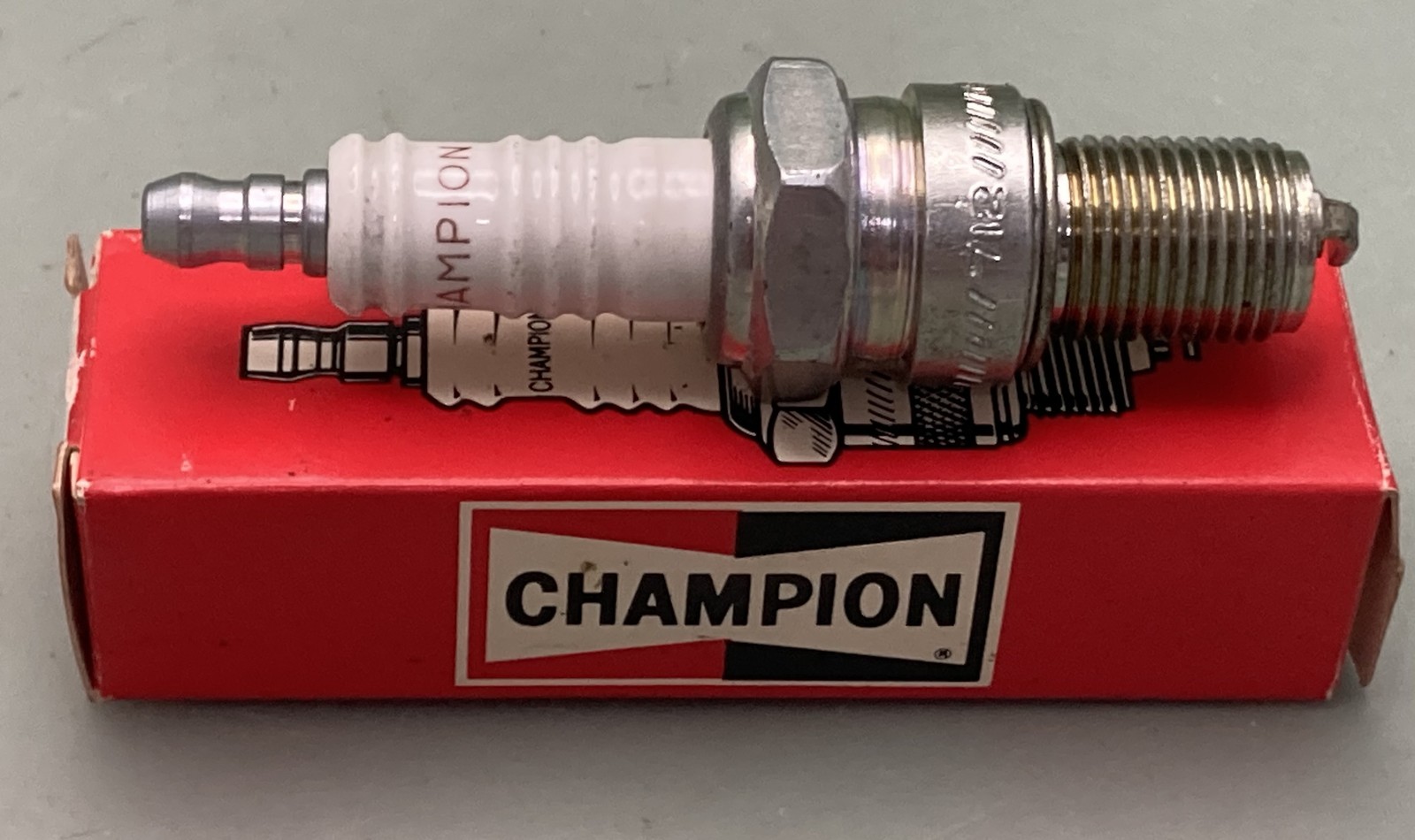 New Genuine Champion QN-2C Spark Plug