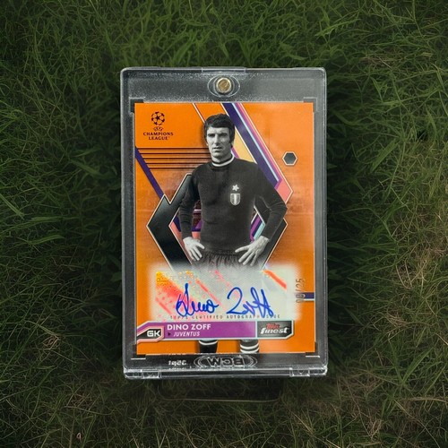 2022-23 Topps Finest UCC Juventus Legend Dino Zoff Auto Orange Refractor /25 - Picture 1 of 5