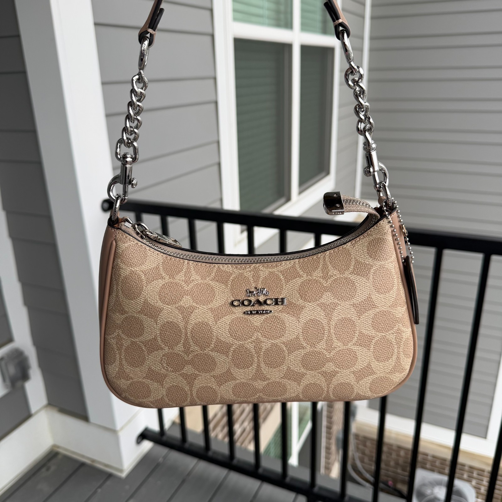 Coach Teri Shoulder Bag In Signature Canvas Silver /Sand/Taupe CV933