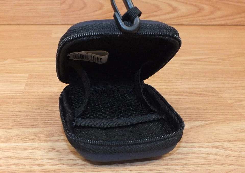 Genuine Case Logic Black And Navy Blue Camera Case With Long Strap & Clip *READ* - Image 4 of 4