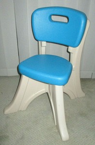 Step 2 Kid S Chair For Step 2 Deluxe Art Desk Great Condition Pick