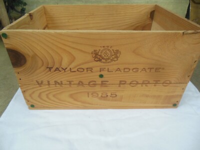 Taylor Fladgate Vintage Porto 1985 Wood Port wine crate Box
