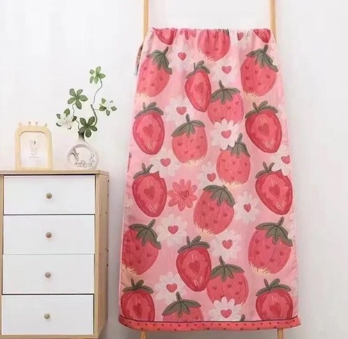 New 100% Hypoallergenic Cotton Reversible Blanket/throw With Strawberries