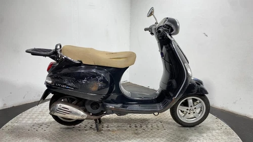 Piaggio Vespa LX 125 3V 2012 20K NON RUNNING PROJECT SCOOTER 125CC