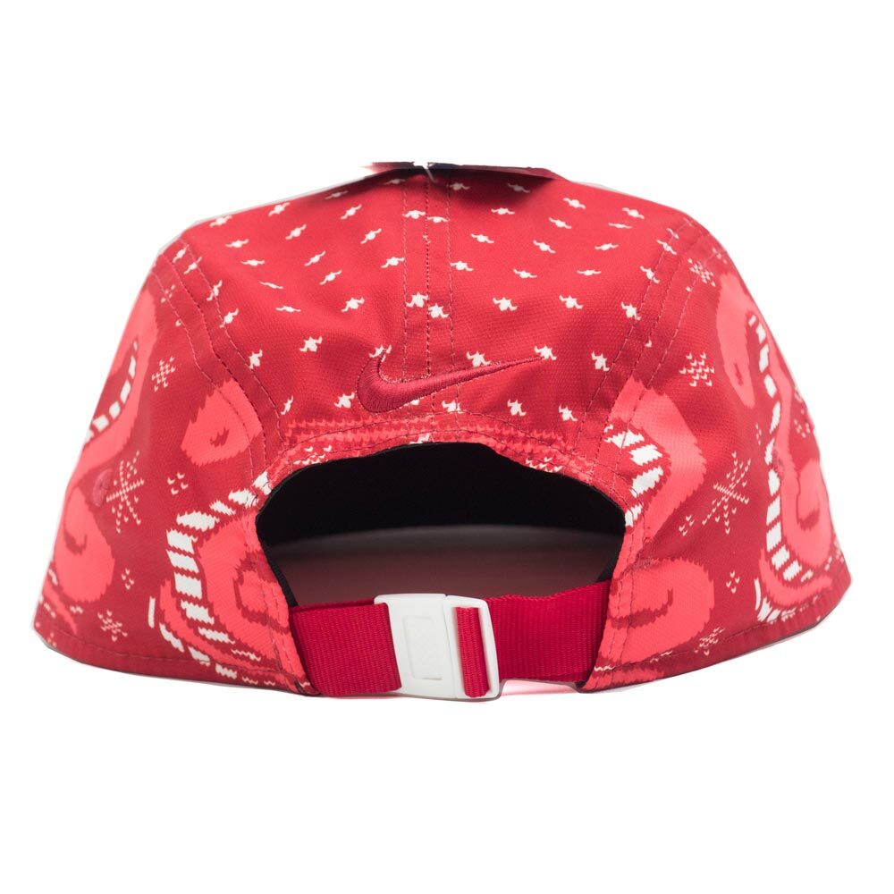 nike santa hat