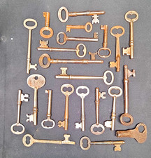 Vintage Skeleton Key Lot - Assorted Collectible Mixed Metal Keys