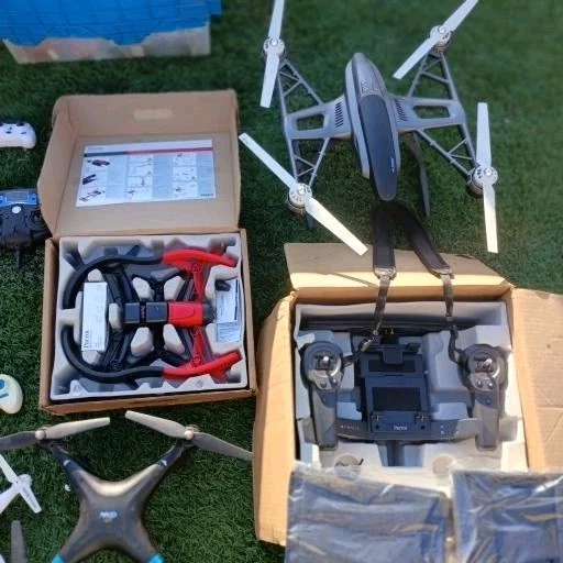 ESTATE LOT 10 PRO DRONE+CAMERA+EX PART ROBOT TOY FLY DRONE+10 R/C RESALE SUPERB - Image 3 of 4
